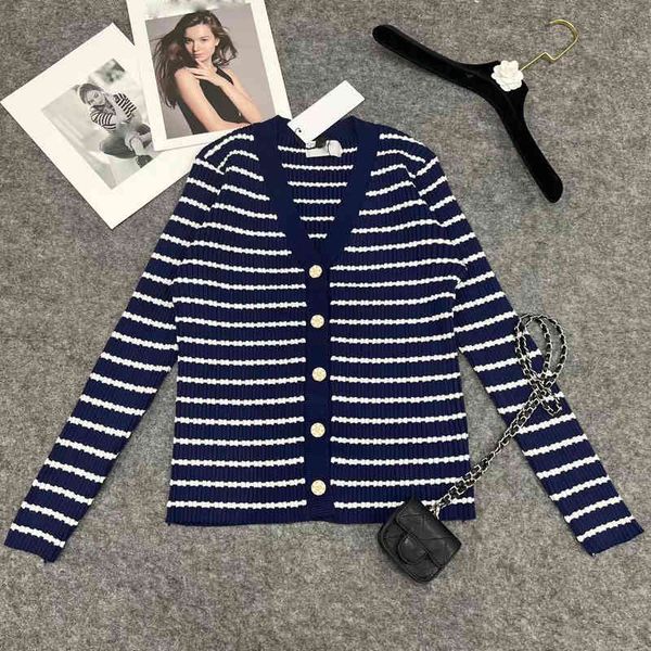 luxury womens designer sweaters fashion brand simple striped stitching logo tag cardigan sweater knitted jackets fashion women clothing, White;black
luxury womens designer sweaters fashion brand simple striped stitching logo tag cardigan sweater knitted jackets fashion women clothing, White;black