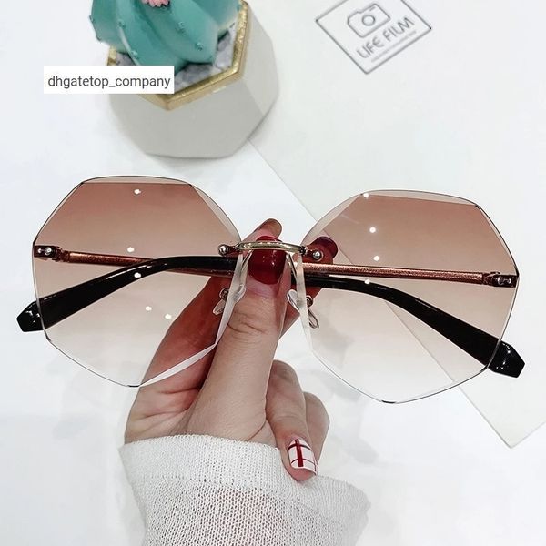 new fashion diamond cut-edge sunglasses ladies european and american metal polygon rimless glasses outdoor sunscreen goggle
new fashion diamond cut-edge sunglasses ladies european and american metal polygon rimless glasses outdoor sunscreen goggle