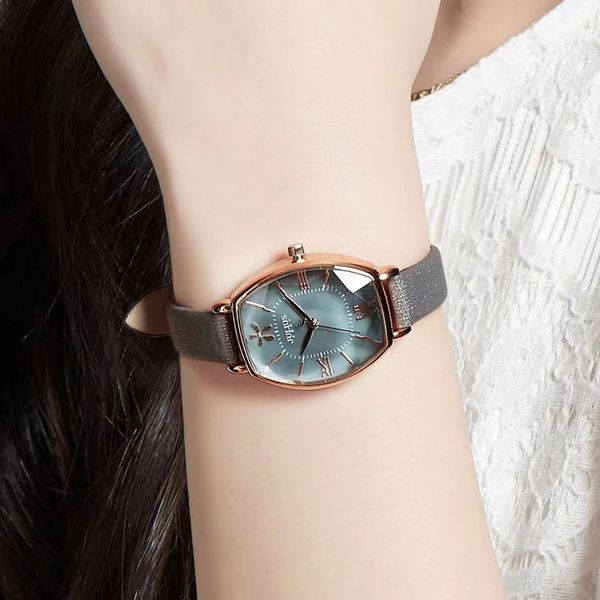 designer fashion watch ladies new barrel type quartz waterproof exquisite watch female student watchs christmas gift, Slivery;golden
designer fashion watch ladies new barrel type quartz waterproof exquisite watch female student watchs christmas gift, Slivery;golden