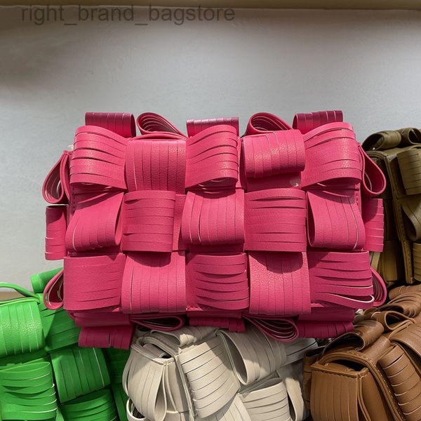 2022 fashion brand luxury designer style tassel pillow women crossbody bag cowhide leather handbag w220810
2022 fashion brand luxury designer style tassel pillow women crossbody bag cowhide leather handbag w220810