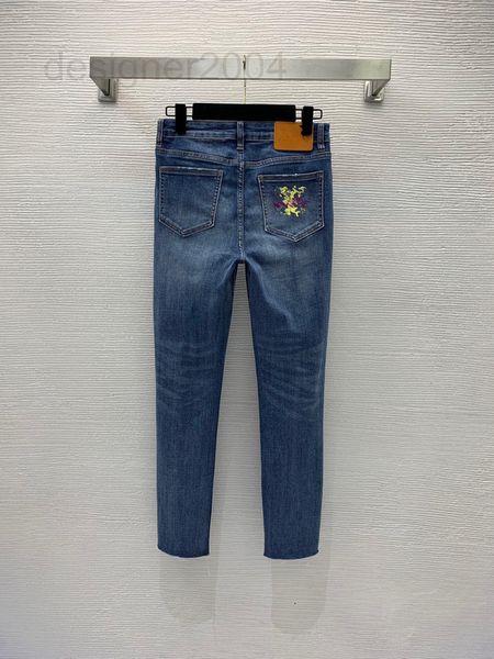 women's jeans designer new fashion perforated back hip pocket two-color embroidered leather plate decorative high elastic jeans nd42, Blue
women's jeans designer new fashion perforated back hip pocket two-color embroidered leather plate decorative high elastic jeans nd42, Blue