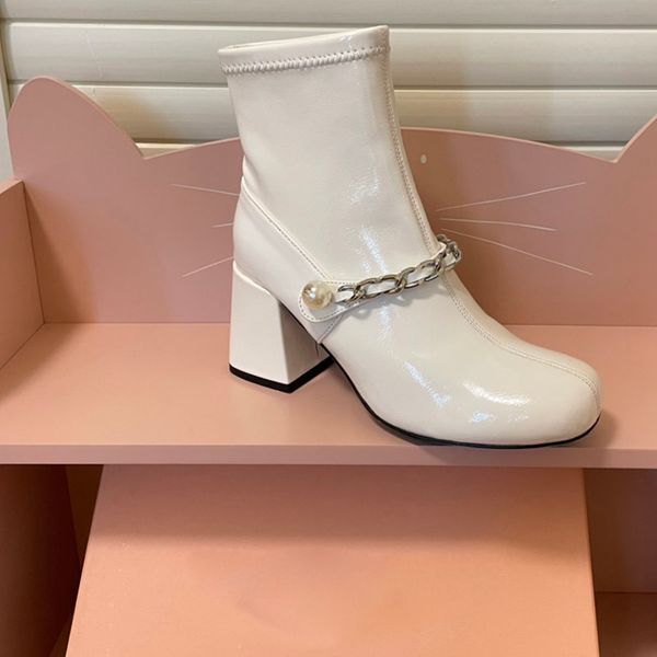 retro patent leather womens ankle boots imitation pearls with chain autumn winter chunky heel 6.5cm designer classic black rainboots knight
retro patent leather womens ankle boots imitation pearls with chain autumn winter chunky heel 6.5cm designer classic black rainboots knight