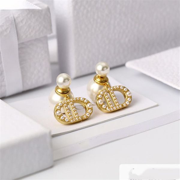 d 2021 new letter c tassel earrings stud women pearl internet celebrity pearl earring female designer jewelry and box325n, Golden;silver
d 2021 new letter c tassel earrings stud women pearl internet celebrity pearl earring female designer jewelry and box325n, Golden;silver