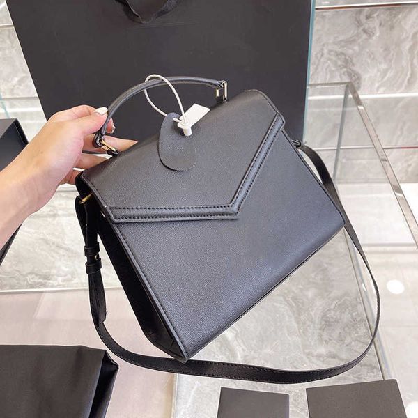 cassandra mini flap messenger bags alligator/caviar/smooth calfskin leather aged metal hardware handle totes adjustable shoulder strap
cassandra mini flap messenger bags alligator/caviar/smooth calfskin leather aged metal hardware handle totes adjustable shoulder strap