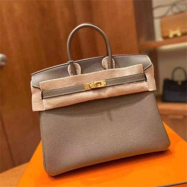luxury designer birkins bags herme deigner tote handmade togo handbag imitation brand claic fahion women pure cowhide leather have logo
luxury designer birkins bags herme deigner tote handmade togo handbag imitation brand claic fahion women pure cowhide leather have logo