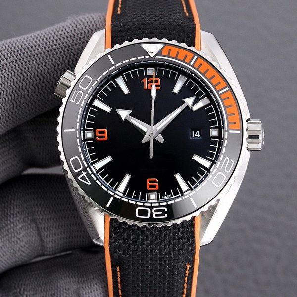 colors wholesale 3 men's watch quartz movement sapphire glass fabric strap, Slivery;brown
colors wholesale 3 men's watch quartz movement sapphire glass fabric strap, Slivery;brown