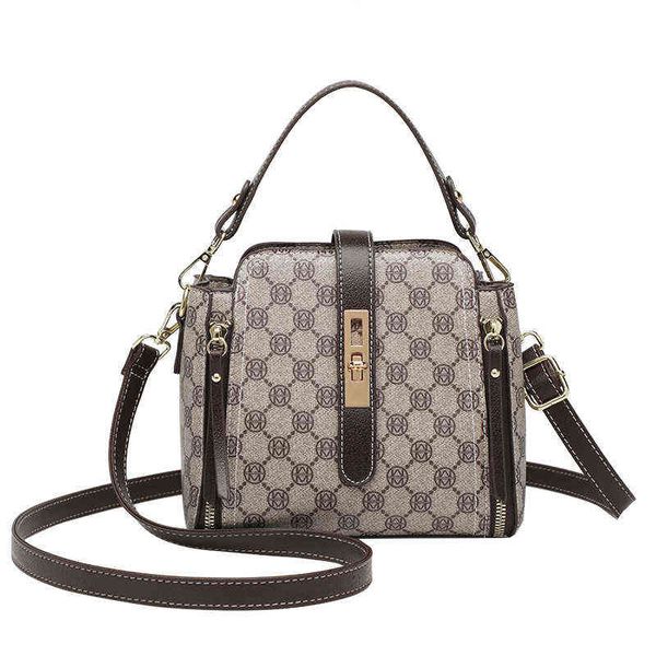 purses fashionable women's bag version 2022 summer new printed bucket versatile one shoulder messenger small hand handbags
purses fashionable women's bag version 2022 summer new printed bucket versatile one shoulder messenger small hand handbags