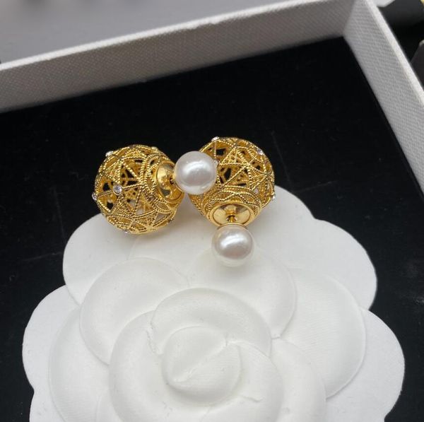 fashion gold hollow round charm earring stud classic designer pearl earring women lady party wedding jewelry with box, Golden;silver
fashion gold hollow round charm earring stud classic designer pearl earring women lady party wedding jewelry with box, Golden;silver