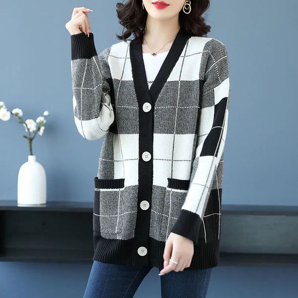 women plaid knit cardigan oversized 5xl sweater coats female korean causal basic knitwear outerwear 90kg fashion streetwears new, White;black
women plaid knit cardigan oversized 5xl sweater coats female korean causal basic knitwear outerwear 90kg fashion streetwears new, White;black