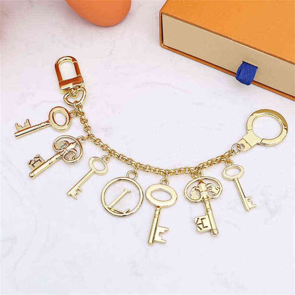 bai cheng fashion keychain luxurys designer brand classic key chain fornasetti women men car keyring stainless steel buckle keychains bags p, Silver
bai cheng fashion keychain luxurys designer brand classic key chain fornasetti women men car keyring stainless steel buckle keychains bags p, Silver