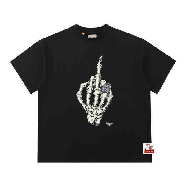 gallerydept. skull finger t-shirt, White;black 
gallerydept. skull finger t-shirt, White;black