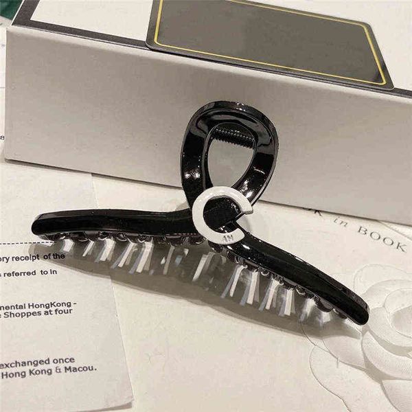 bai cheng brand luxury fashion womens designer hair clips claws big square crabs clip leopard grain plugs for women hair accessories, Golden;silver
bai cheng brand luxury fashion womens designer hair clips claws big square crabs clip leopard grain plugs for women hair accessories, Golden;silver