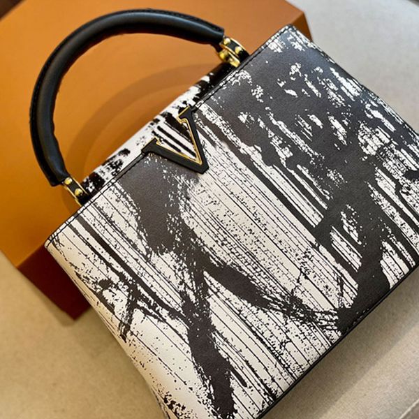 graffiti lady handbag tote bag capu crossbody shoulder bags rainbow hardware letters pocket
graffiti lady handbag tote bag capu crossbody shoulder bags rainbow hardware letters pocket