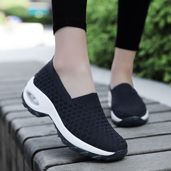 jogging running shoes low knitting fashion men casual shoes designers white black mens sports sneakers outdoors 35
jogging running shoes low knitting fashion men casual shoes designers white black mens sports sneakers outdoors 35