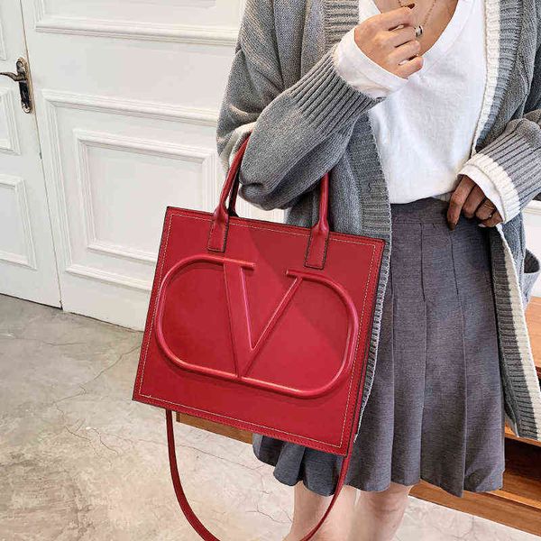 handbags bag women's 2022 new version single shoulder messenger large embroidered wire
handbags bag women's 2022 new version single shoulder messenger large embroidered wire