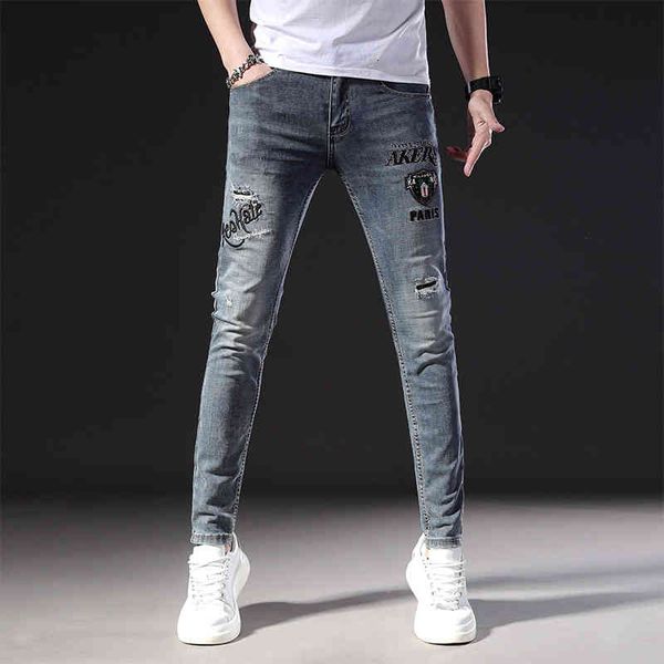 men's jeans autumn fashion jeans men's embroidered holes and slim feet korean youth high-end leisure pants 02bh, Blue
men's jeans autumn fashion jeans men's embroidered holes and slim feet korean youth high-end leisure pants 02bh, Blue