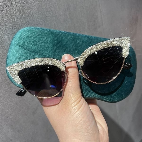 vintage sunglasses for women fashion cat eye sun glasses luxury masculino zonnebril heren lunette eil 220818, White;black
vintage sunglasses for women fashion cat eye sun glasses luxury masculino zonnebril heren lunette eil 220818, White;black