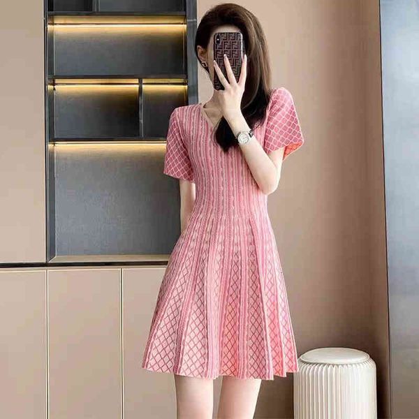 casual dresses small fragrance pink dress women's summer small french v-neck waist knit short skirt 002j, Black;gray
casual dresses small fragrance pink dress women's summer small french v-neck waist knit short skirt 002j, Black;gray