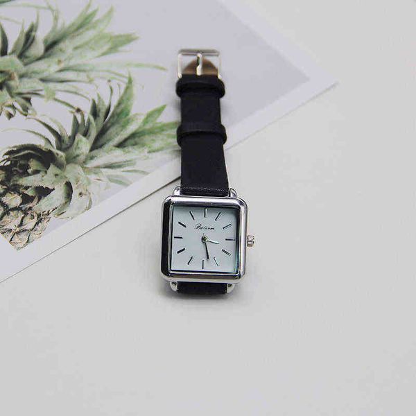 huiya06 new simple and artistic temperament 28mm small retro square quartz watch, Slivery;brown
huiya06 new simple and artistic temperament 28mm small retro square quartz watch, Slivery;brown