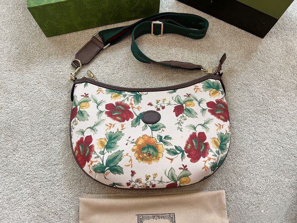 new pattern single shoulder bag designer designed men's and women's universal chest bag and waist bag
new pattern single shoulder bag designer designed men's and women's universal chest bag and waist bag