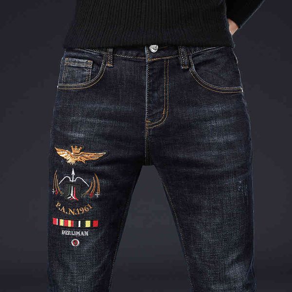 men's jeans autumn and winter crown embroidered jeans men's fashion brand washed high-end elastic slim pants tpyv, Blue
men's jeans autumn and winter crown embroidered jeans men's fashion brand washed high-end elastic slim pants tpyv, Blue