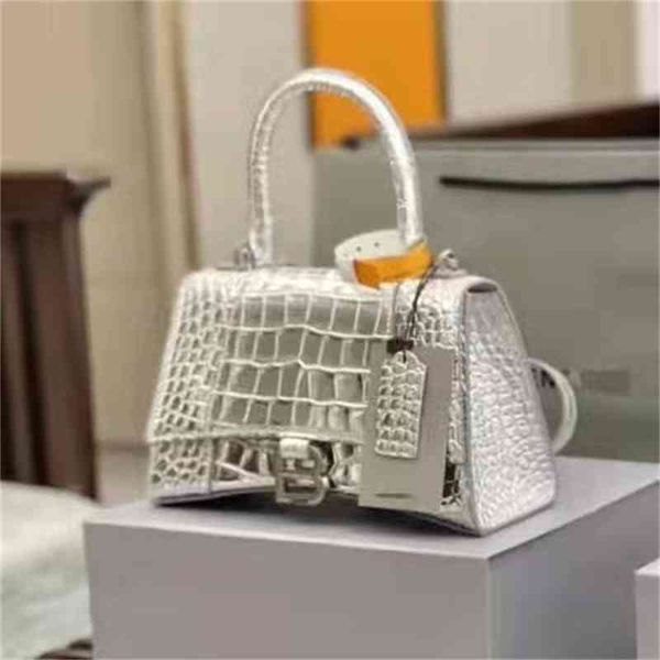 handbags classic balencaigass shoulder bags leather matching hourglass handbag crocodile pattern french fashion niche single messenge
handbags classic balencaigass shoulder bags leather matching hourglass handbag crocodile pattern french fashion niche single messenge