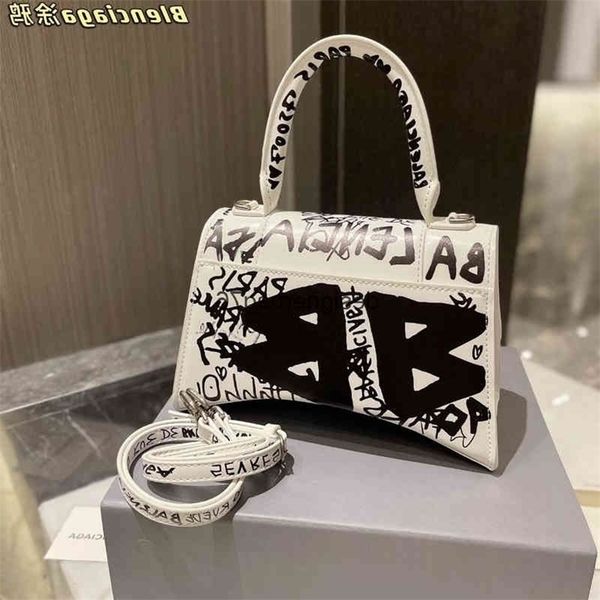 hourglass bags 2022 designer designer graffiti mini xs fashion leather single shoulder messenger women's balenciga u6dd quality
hourglass bags 2022 designer designer graffiti mini xs fashion leather single shoulder messenger women's balenciga u6dd quality