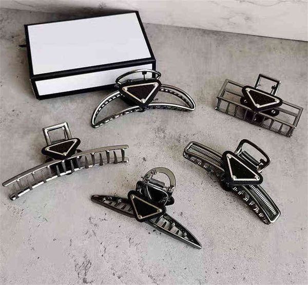 bai cheng luxury designer womens hairclips metal triangle hair clip with stamp women girl brand triangle letter barrettes fashion hair acces, Golden;silver
bai cheng luxury designer womens hairclips metal triangle hair clip with stamp women girl brand triangle letter barrettes fashion hair acces, Golden;silver