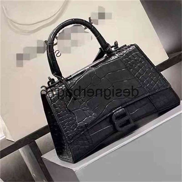 2022 designers light designer bag hourglass handbag messenger crocodile pattern shoulder french fashion balenciga niche single quality
2022 designers light designer bag hourglass handbag messenger crocodile pattern shoulder french fashion balenciga niche single quality
