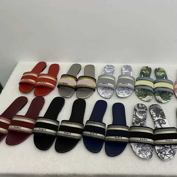 2022 paris womens slippers summer embroidery sandal slides floral brocade fashion flip flops striped beach genuine leather dazzle flowers, Black
2022 paris womens slippers summer embroidery sandal slides floral brocade fashion flip flops striped beach genuine leather dazzle flowers, Black