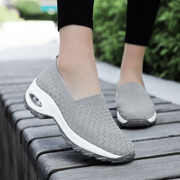 jogging running shoes low knitting fashion men designers white black mens sports sneakers outdoors 28
jogging running shoes low knitting fashion men designers white black mens sports sneakers outdoors 28