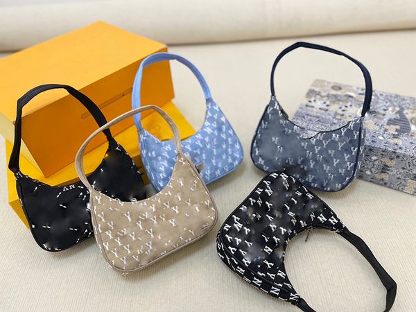 aaa designer bag printed logo old canvas wandering bag retro style tote bag fashionable women's armpit purser
aaa designer bag printed logo old canvas wandering bag retro style tote bag fashionable women's armpit purser