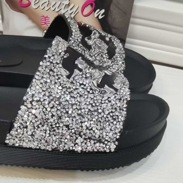 blingbling diamond glitter crystal sandals quilted leather slides women slippers designer open toe flip flops beach pool slide platform, Black
blingbling diamond glitter crystal sandals quilted leather slides women slippers designer open toe flip flops beach pool slide platform, Black