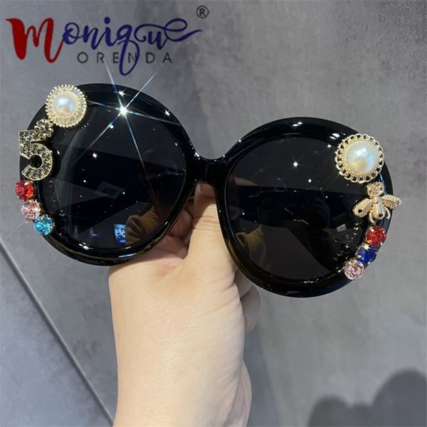 luxury sunglasses women vintage oversized big size sun glasses retro metal accessoies festival shades female sunglasses 220818, White;black
luxury sunglasses women vintage oversized big size sun glasses retro metal accessoies festival shades female sunglasses 220818, White;black