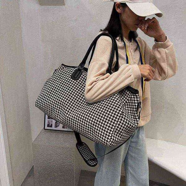purses new lattice one shoulder portable oblique span short distance travel bag boarding luggage men's sports fitness women's hand
purses new lattice one shoulder portable oblique span short distance travel bag boarding luggage men's sports fitness women's hand