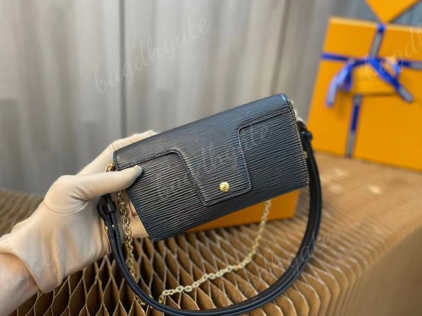 lvity designer luxury bag imported cowhide burst double chain lock under the arm bag black 19cm
lvity designer luxury bag imported cowhide burst double chain lock under the arm bag black 19cm