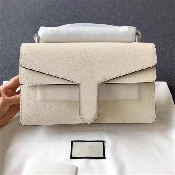 classic leather and metal chain bag hand carry cross body. single shoulder a variety of colors available for ladies
classic leather and metal chain bag hand carry cross body. single shoulder a variety of colors available for ladies