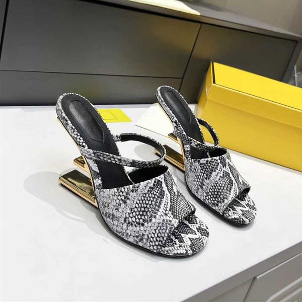 beaded fringe high heel slippers women's metal embellished flip-flops open toe mules summer walk holiday casual beach women2022, Black
beaded fringe high heel slippers women's metal embellished flip-flops open toe mules summer walk holiday casual beach women2022, Black