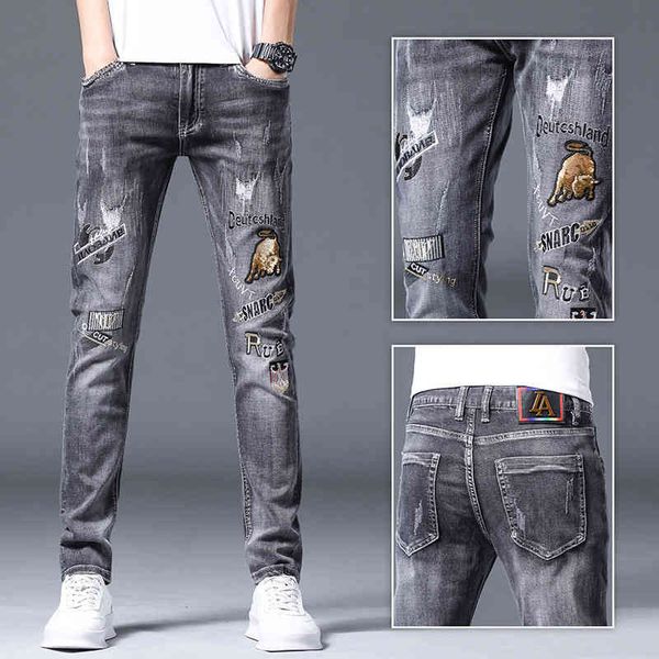 men's jeans chao brand spring and summer taurus embroidery hole jeans men's korean youth personalized slim fit pants d6e1, Blue
men's jeans chao brand spring and summer taurus embroidery hole jeans men's korean youth personalized slim fit pants d6e1, Blue
