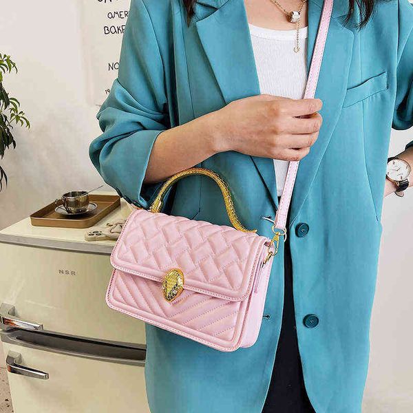 purses bag female 2022 new lattice embroidery thread lock portable small square single shoulder diagonal bag handbags
purses bag female 2022 new lattice embroidery thread lock portable small square single shoulder diagonal bag handbags