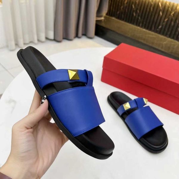 brand summer slippers sandals round toe flip flops cool flat thick sole casual slides shoes comfort beach shoes 35-42, Black
brand summer slippers sandals round toe flip flops cool flat thick sole casual slides shoes comfort beach shoes 35-42, Black