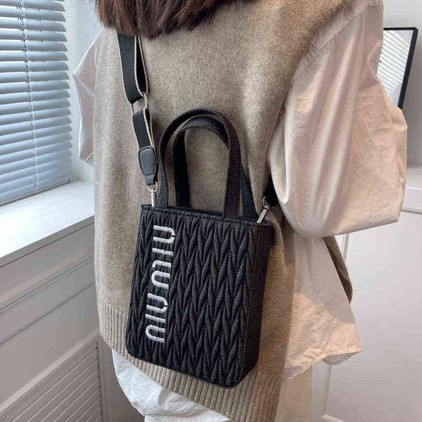 purses letter pleated hand messenger bag tote 2022 spring and summer new women's bag trend handbags
purses letter pleated hand messenger bag tote 2022 spring and summer new women's bag trend handbags