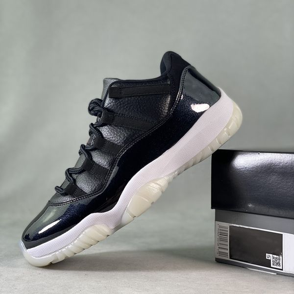 xi 72-10 black white basketball shoes leather mens big devil wear resistance contrast effect refined visual sense
xi 72-10 black white basketball shoes leather mens big devil wear resistance contrast effect refined visual sense