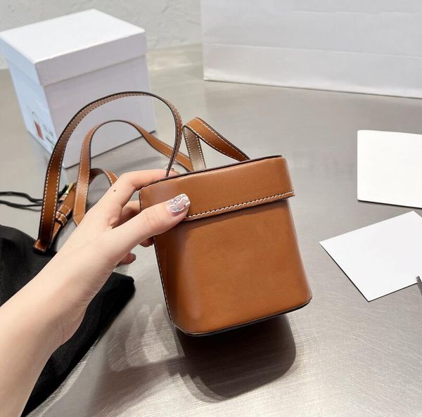 solid color leather shoulder bags women mini change purse trunk crossbody bag designer handbag fashion wallet classic handbags
solid color leather shoulder bags women mini change purse trunk crossbody bag designer handbag fashion wallet classic handbags