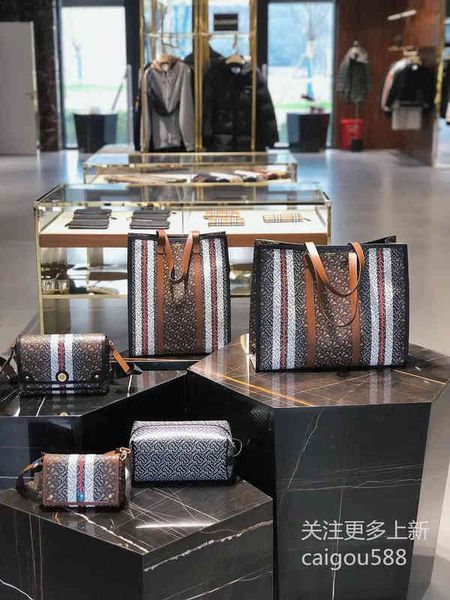 burbrerys crossbody handbags bags burbrery onthego tote luxuries designers women bag purses totes designer woman handbag shoulder wallet par
burbrerys crossbody handbags bags burbrery onthego tote luxuries designers women bag purses totes designer woman handbag shoulder wallet par