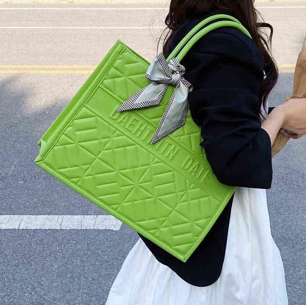 purses temperament big bag women's 2022 summer new versatile high texture portable tote bag handbags
purses temperament big bag women's 2022 summer new versatile high texture portable tote bag handbags