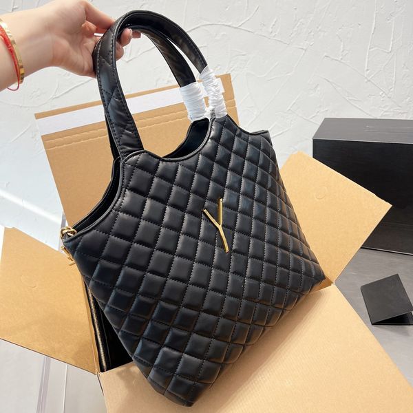 designers luxurys women handbags solid color bag delivery of small wallets letter woman handbag temperament ladies shoulder bags wallets ver
designers luxurys women handbags solid color bag delivery of small wallets letter woman handbag temperament ladies shoulder bags wallets ver