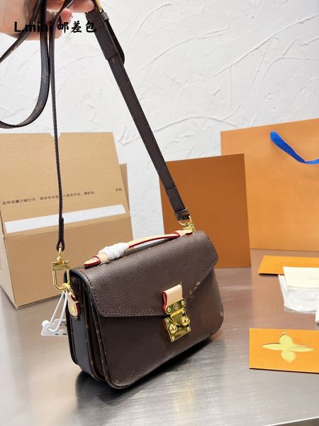 designers shoulder bag luxurious tote purse handbag message bags cluth classic genuine leather crossbody old flower gift box mini 20cm
designers shoulder bag luxurious tote purse handbag message bags cluth classic genuine leather crossbody old flower gift box mini 20cm