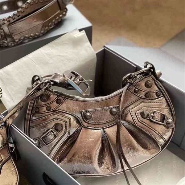 balenciga bag designer bags handbag le 2022 moon designer bags half rivets handbags le cagole crossbody underarm 342y quality
balenciga bag designer bags handbag le 2022 moon designer bags half rivets handbags le cagole crossbody underarm 342y quality