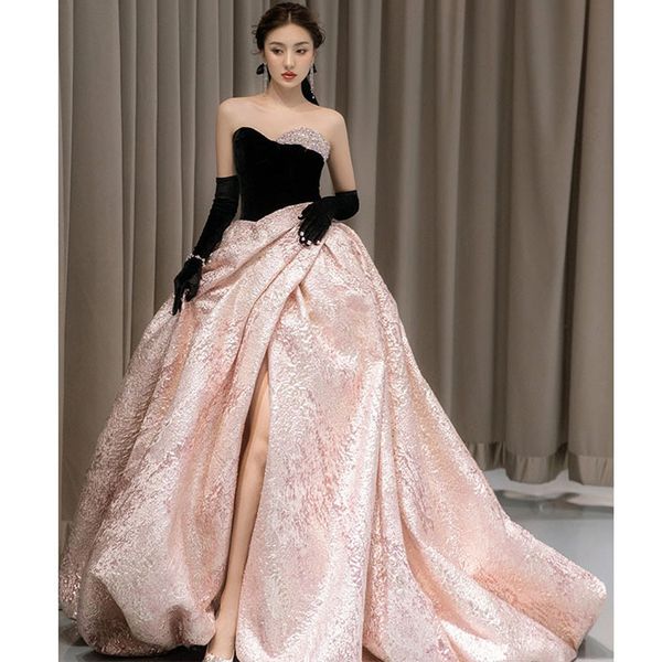 2023 gold evening dresses sequined a line off shoulder long black over nude evening gowns high split party special occasion dress, Black;red
2023 gold evening dresses sequined a line off shoulder long black over nude evening gowns high split party special occasion dress, Black;red
